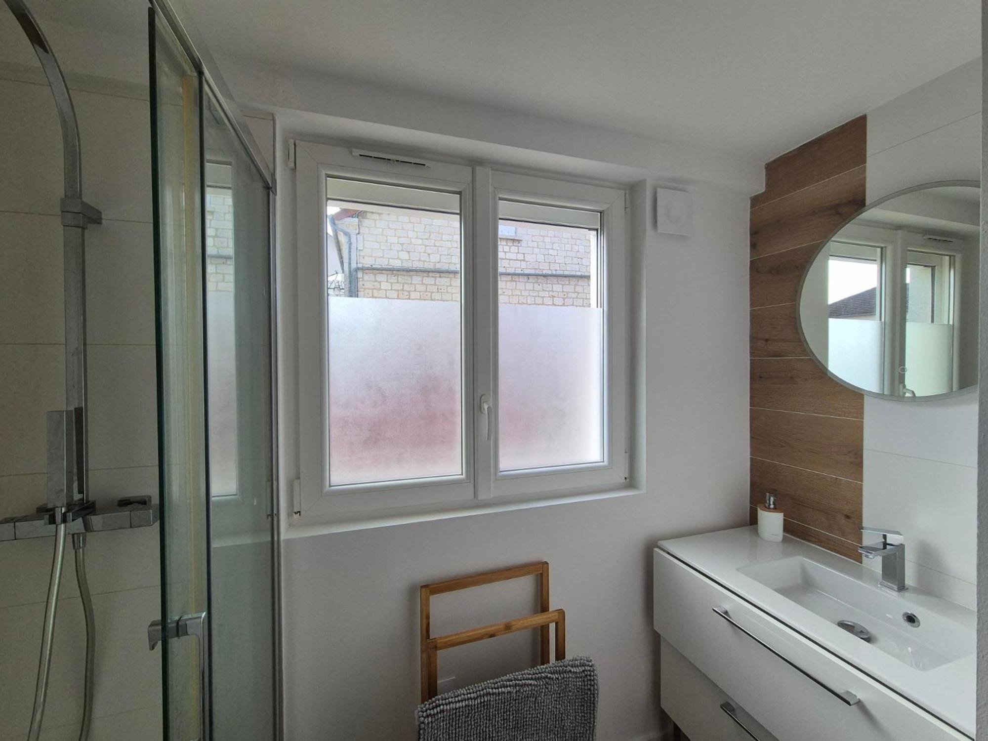 Le Montigny Apartment Вернон Екстериор снимка